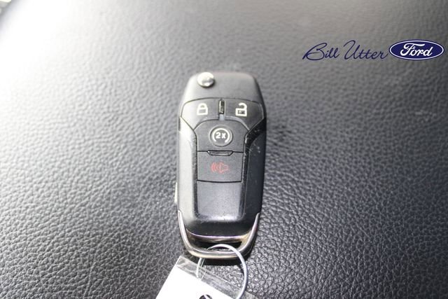 Used 2019 Ford F250 Lariat w/ Chrome Package image 11