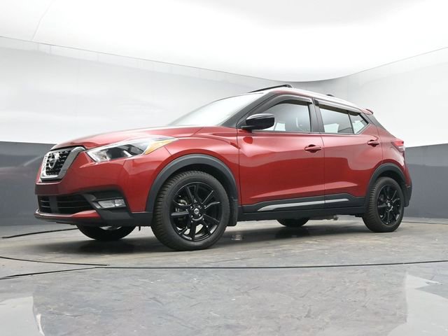 Used 2020 Nissan Kicks SR w/ SR Premium Package image 12