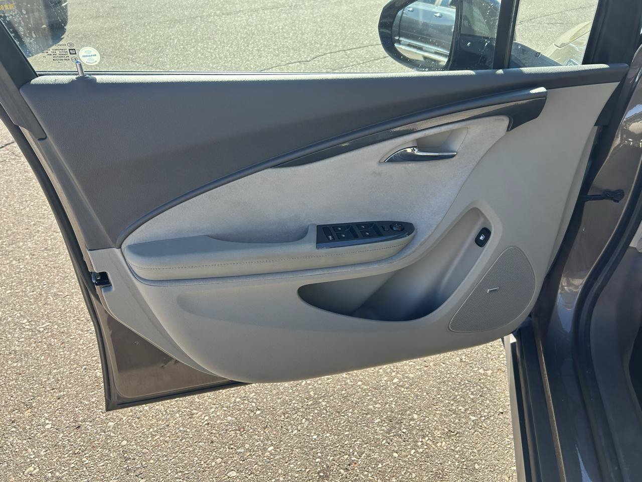 Used 2015 Chevrolet Volt Premium w/ Premium Trim Package FWD image 14