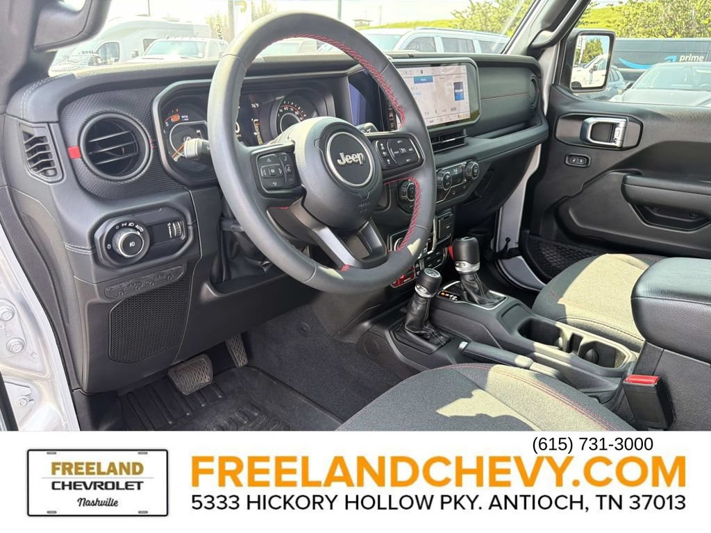 Used 2024 Jeep Wrangler Unlimited Rubicon AWD/4WD image 23
