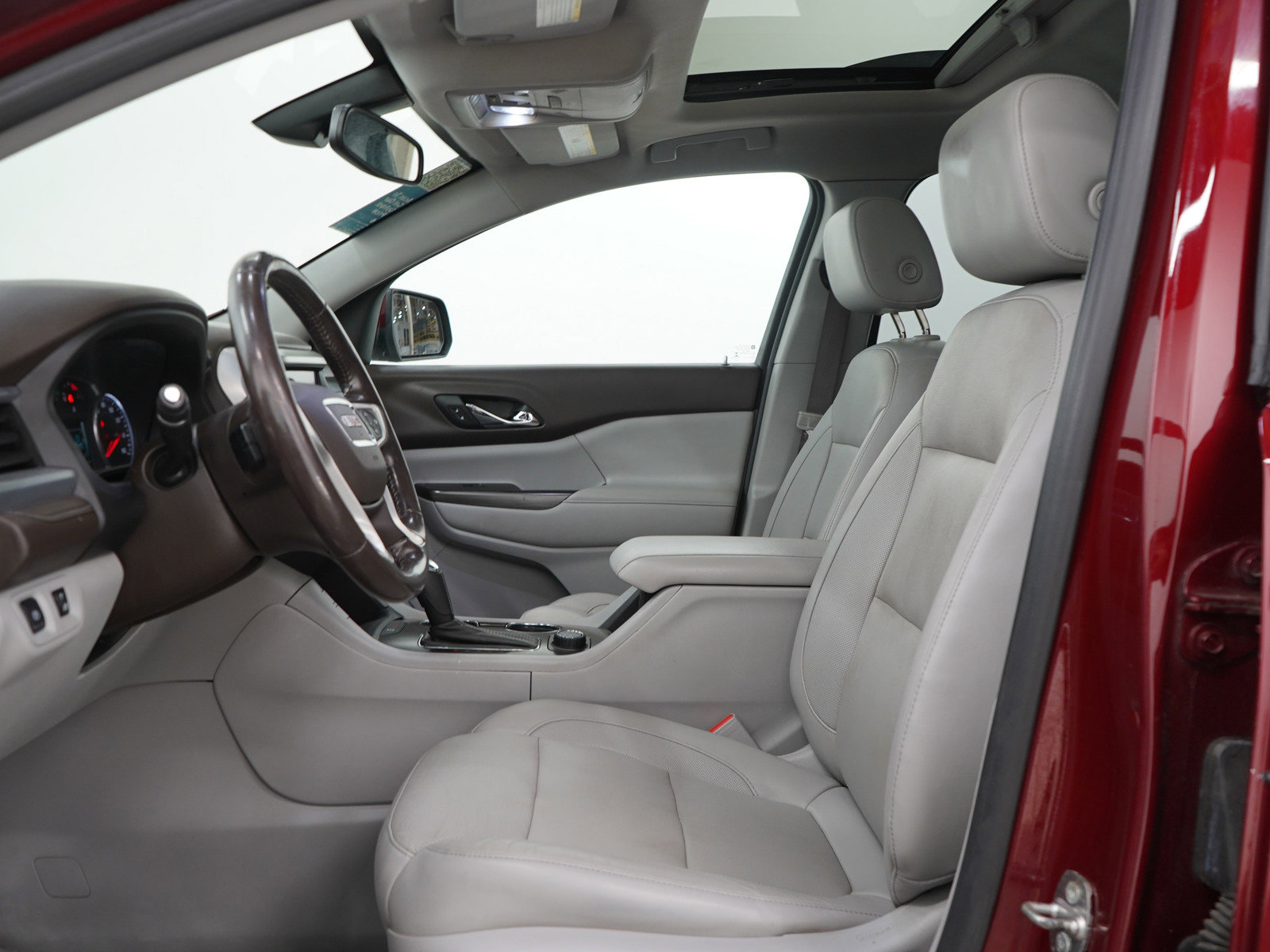 Used 2018 GMC Acadia SLT AWD/4WD image 28