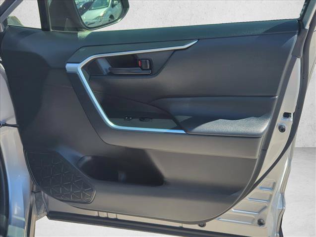 Certified 2020 Toyota RAV4 LE FWD image 27
