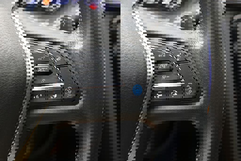 Used 2021 INFINITI QX50 Luxe w/ Appearance Package image 21