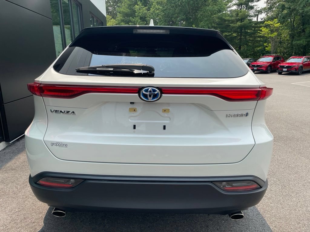 Used 2021 Toyota Venza LE w/ Carpet Mat Package (TMS) AWD/4WD image 5