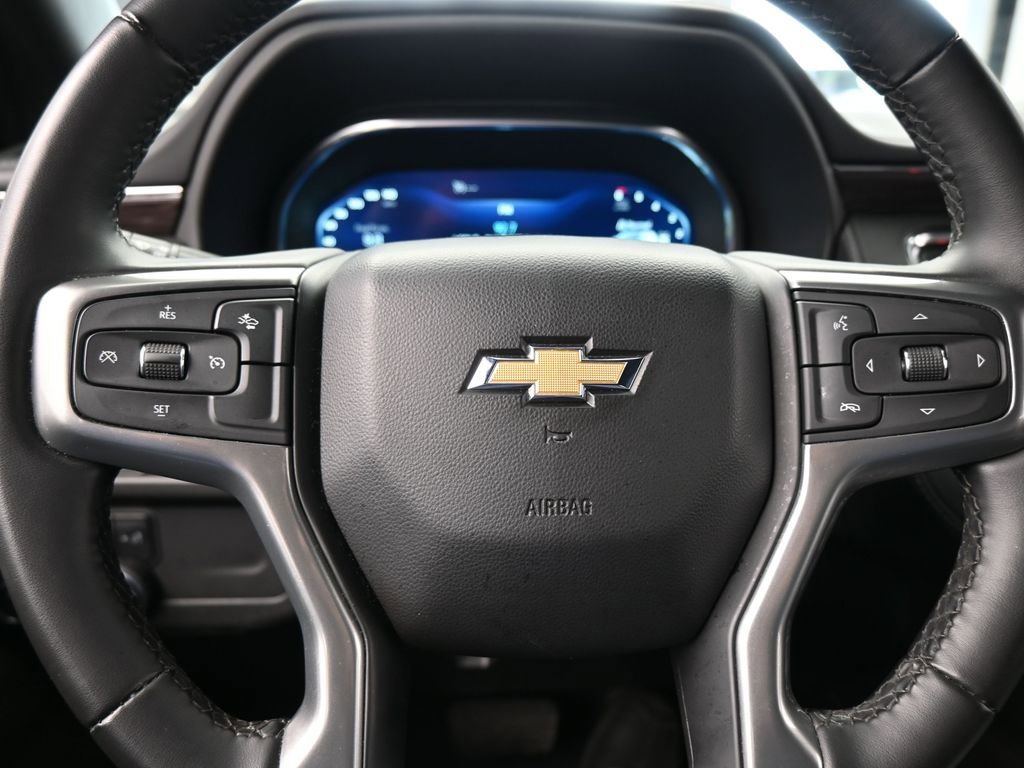 Used 2024 Chevrolet Suburban LT image 28