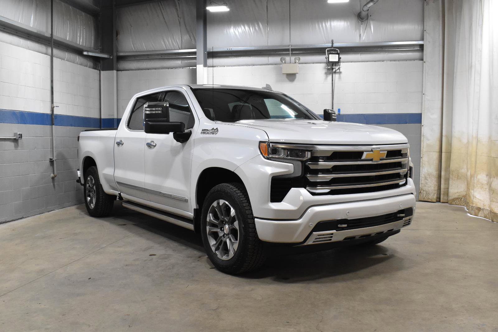 Used 2023 Chevrolet Silverado 1500 High Country w/ Max Trailering Package image 30