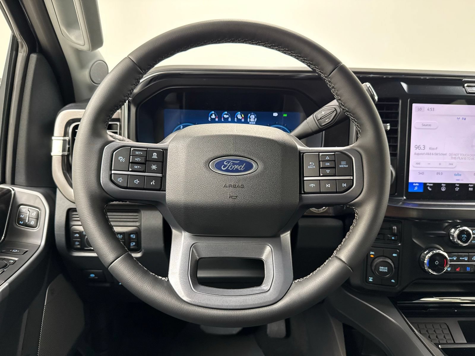 New 2026 Ford F250 Lariat w/ Black Appearance Package AWD/4WD image 30