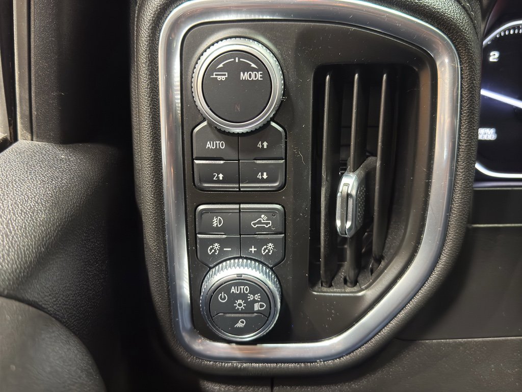 Used 2021 GMC Sierra 3500 SLT w/ SLT Preferred Package image 34