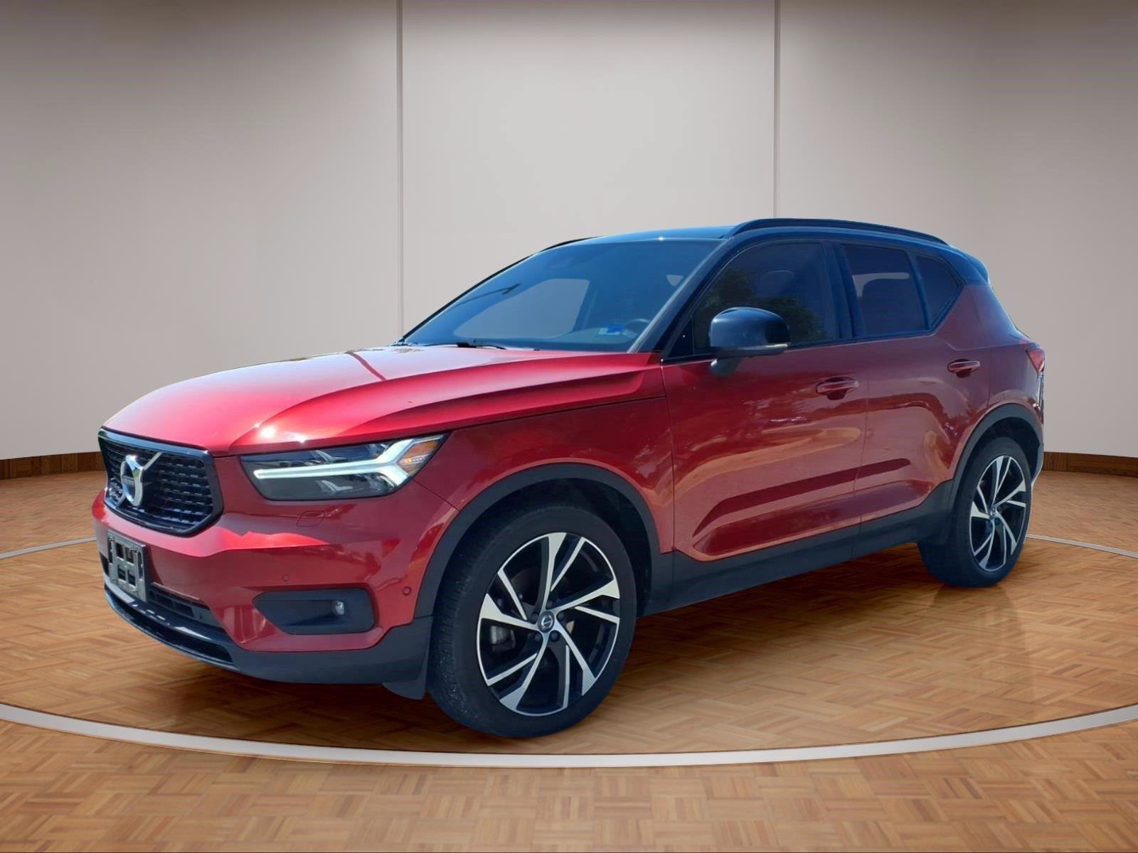 Used 2020 Volvo XC40 T5 R-Design AWD/4WD image 3