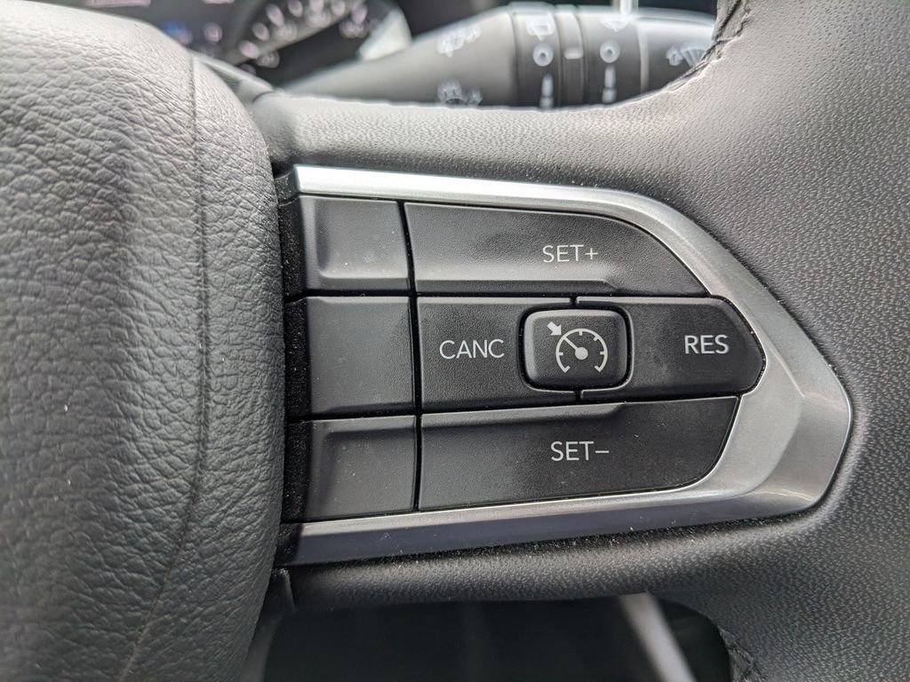 Used 2024 Jeep Compass Latitude image 26