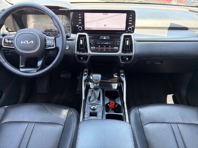 Used 2022 Kia Sorento SX FWD image 9