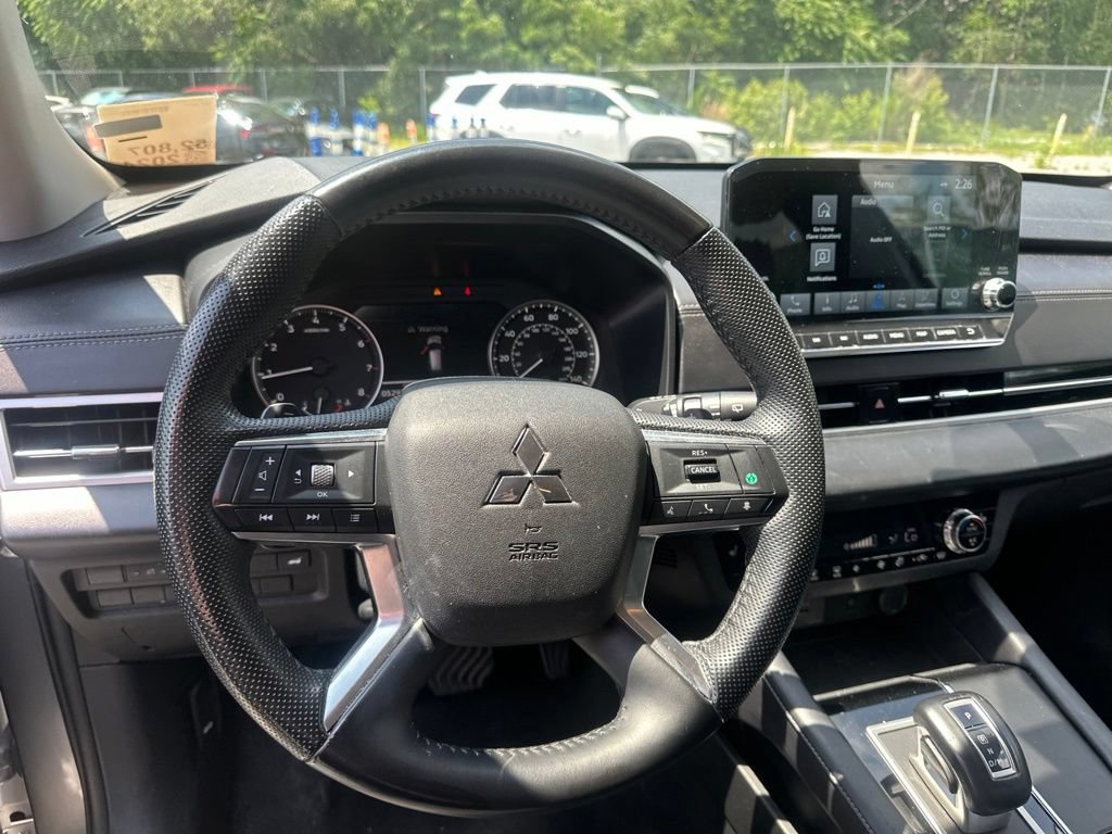 Used 2024 Mitsubishi Outlander SE AWD/4WD image 15