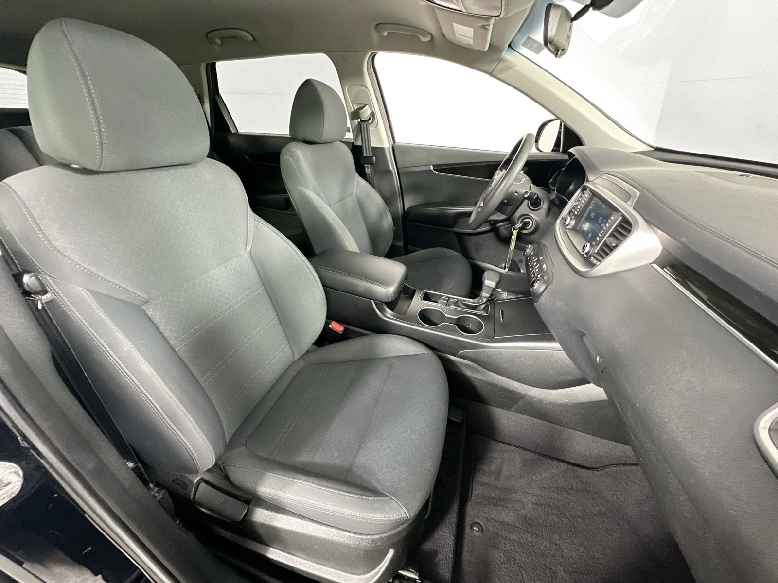 Used 2019 Kia Sorento L FWD image 25