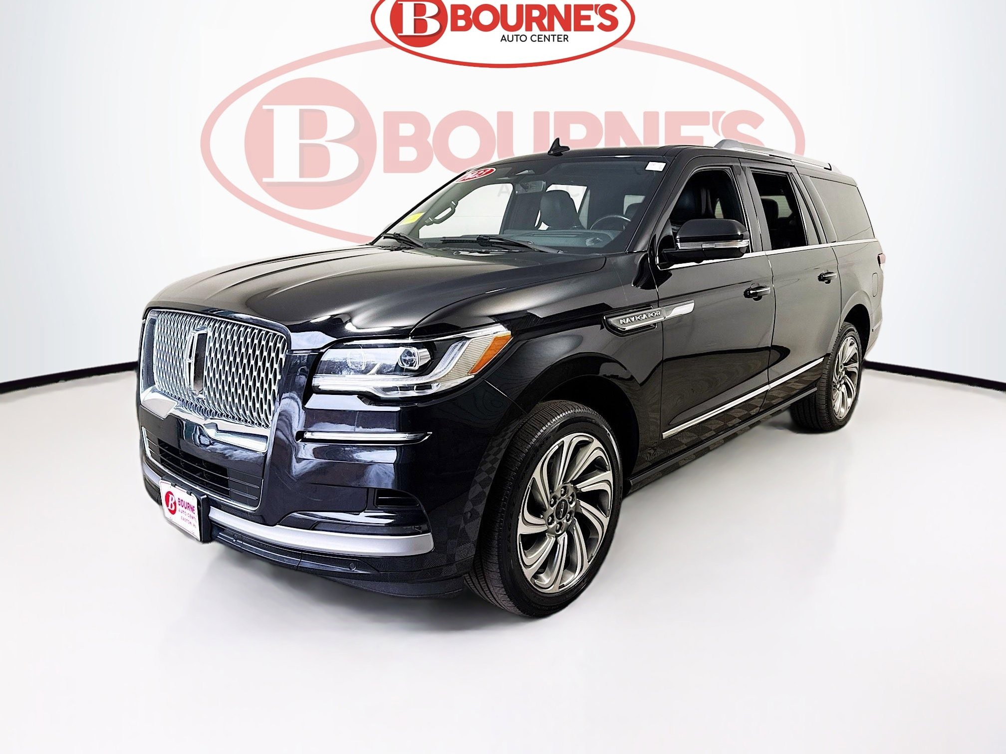 Used 2023 Lincoln Navigator L Reserve AWD/4WD image 9