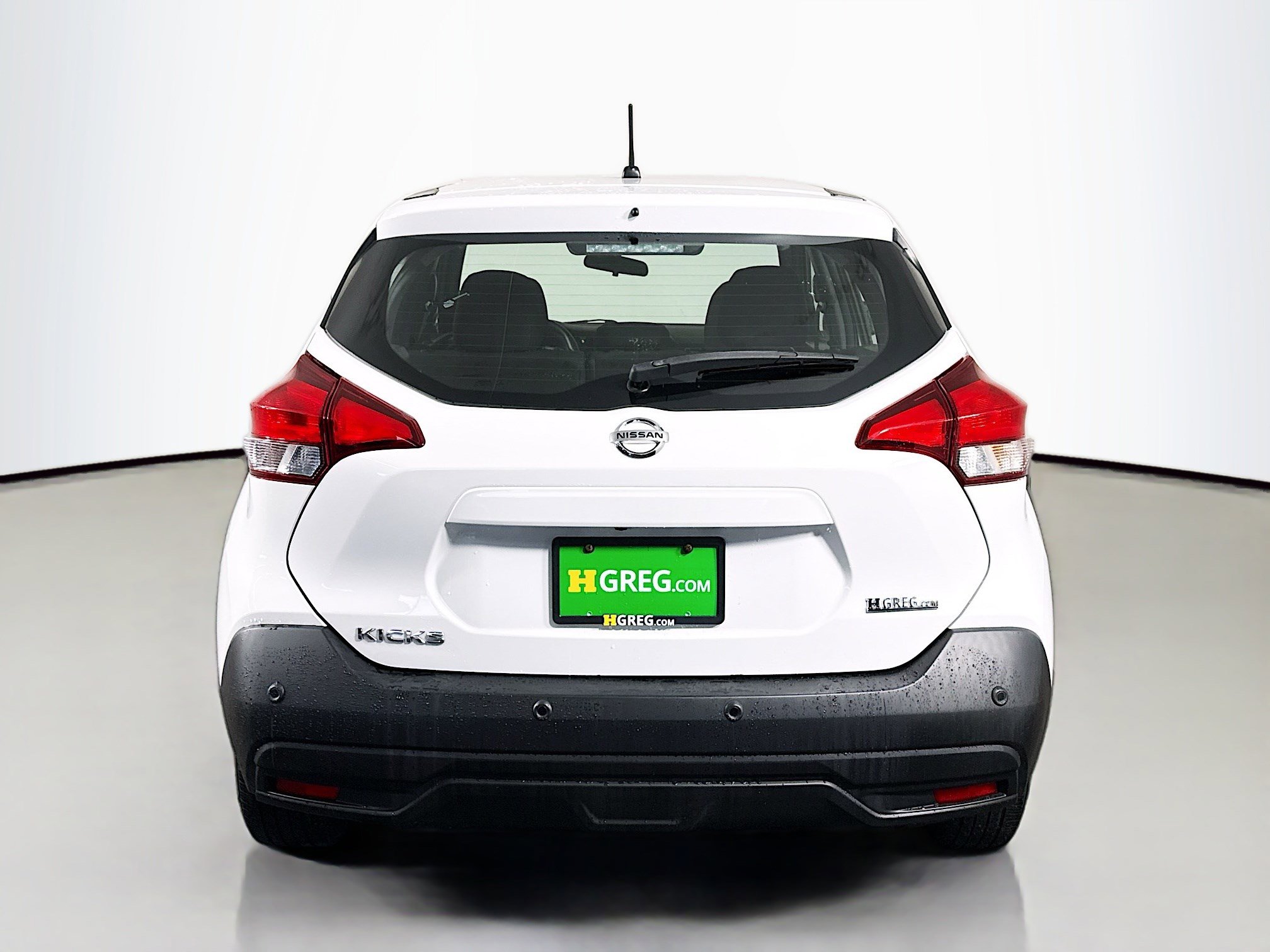 Used 2020 Nissan Kicks S image 8