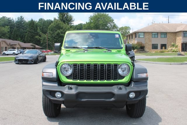 Used 2025 Jeep Wrangler Sport AWD/4WD image 3