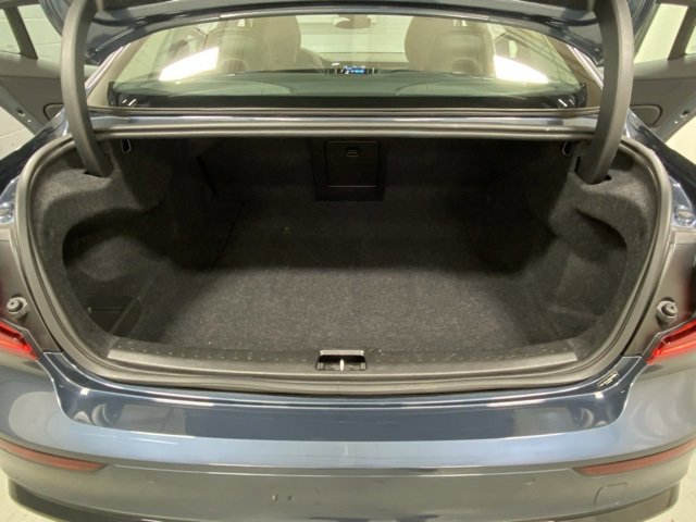 Certified 2025 Volvo S60 B5 Core image 9