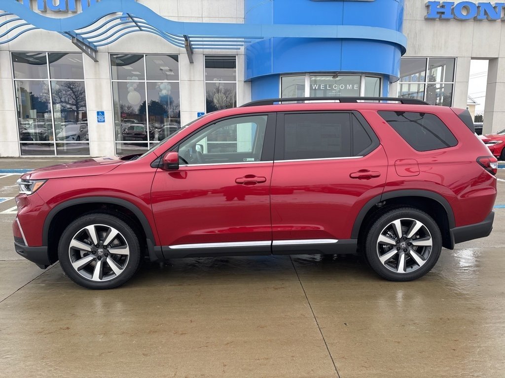 New 2025 Honda Pilot Touring image 6