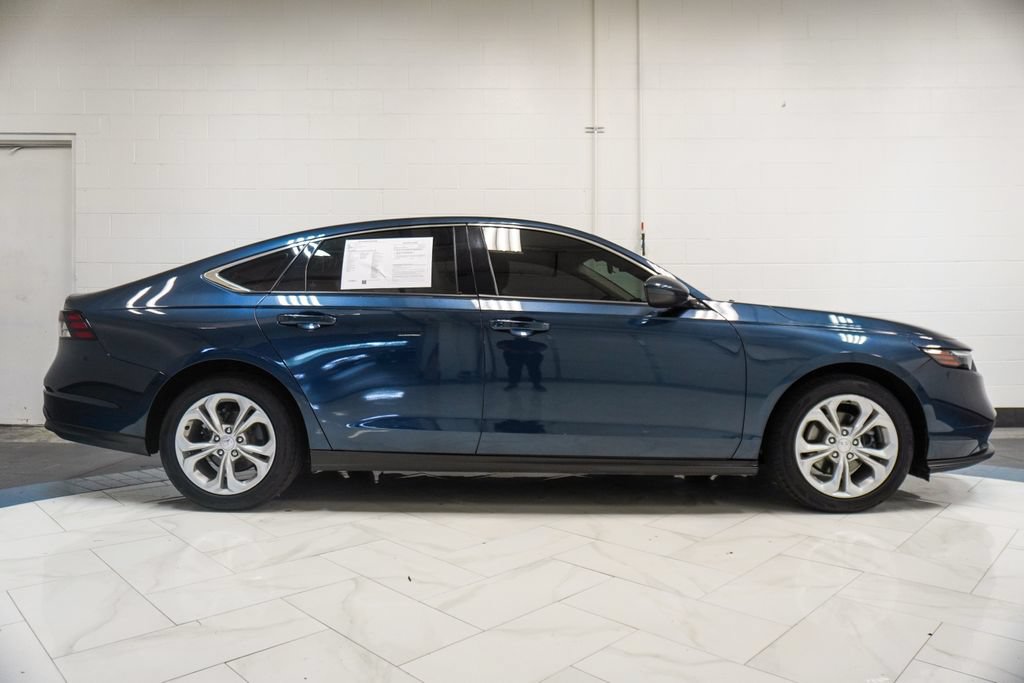 Used 2023 Honda Accord EX image 33