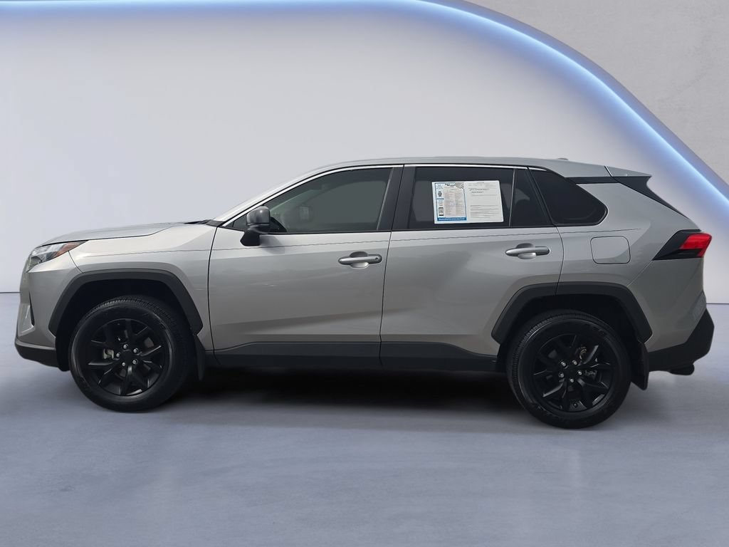 Used 2025 Toyota RAV4 LE FWD video 2