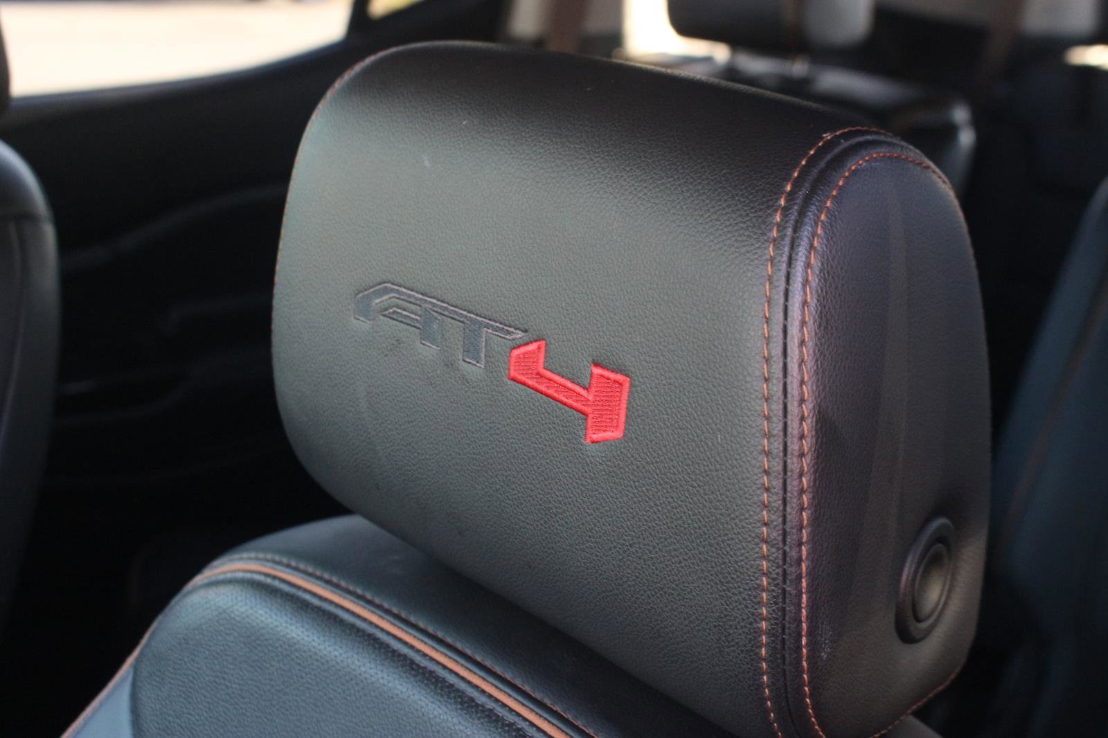 Used 2022 GMC Acadia AT4 w/ Technology Package image 18