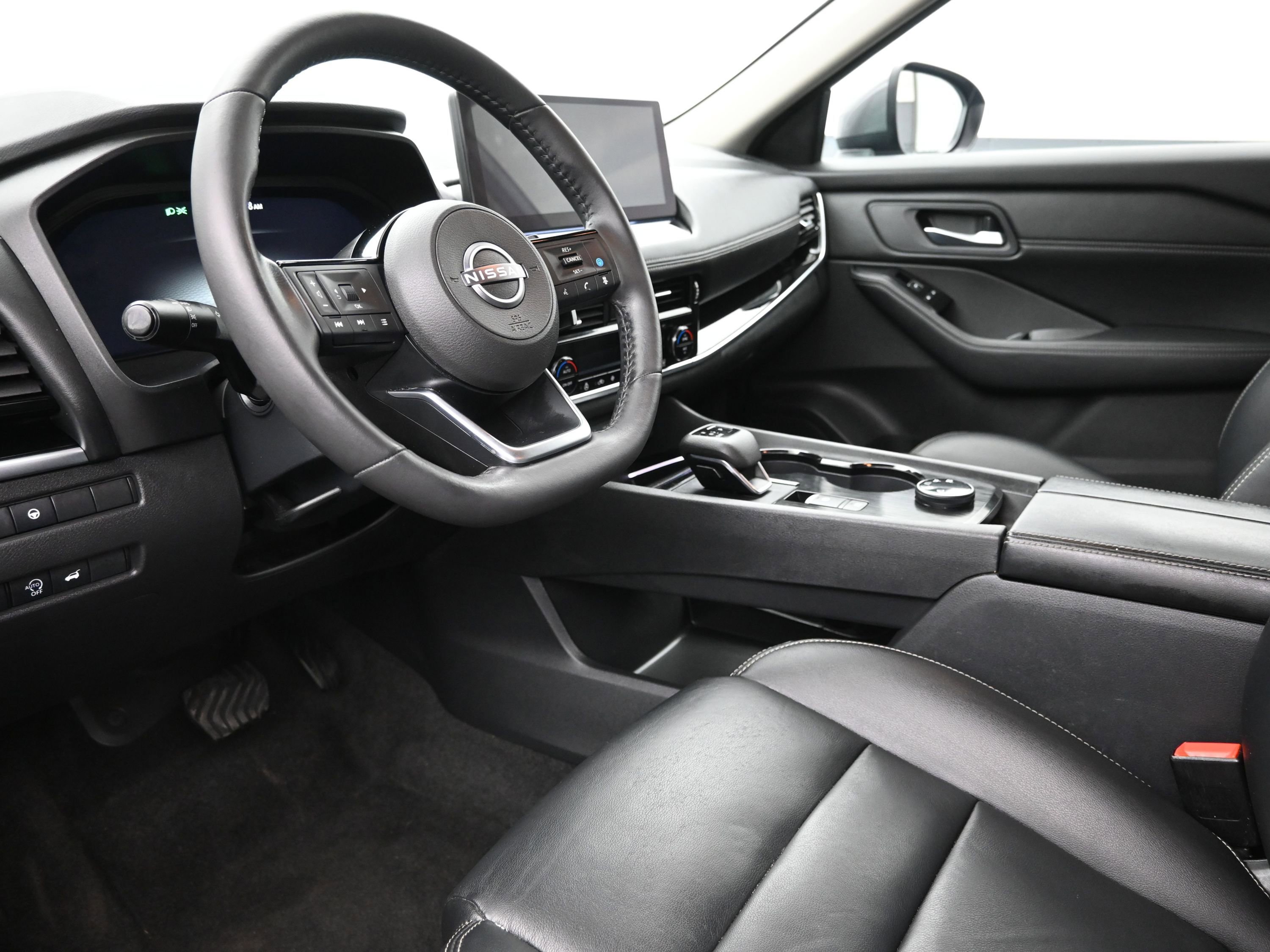 Used 2024 Nissan Rogue SL image 10