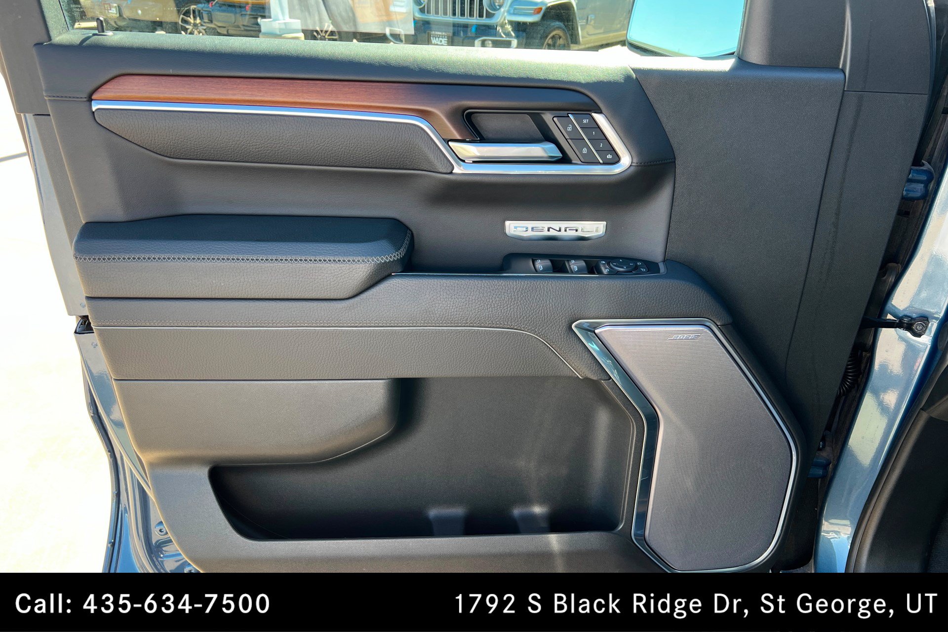 Used 2025 GMC Sierra 1500 Denali AWD/4WD image 14