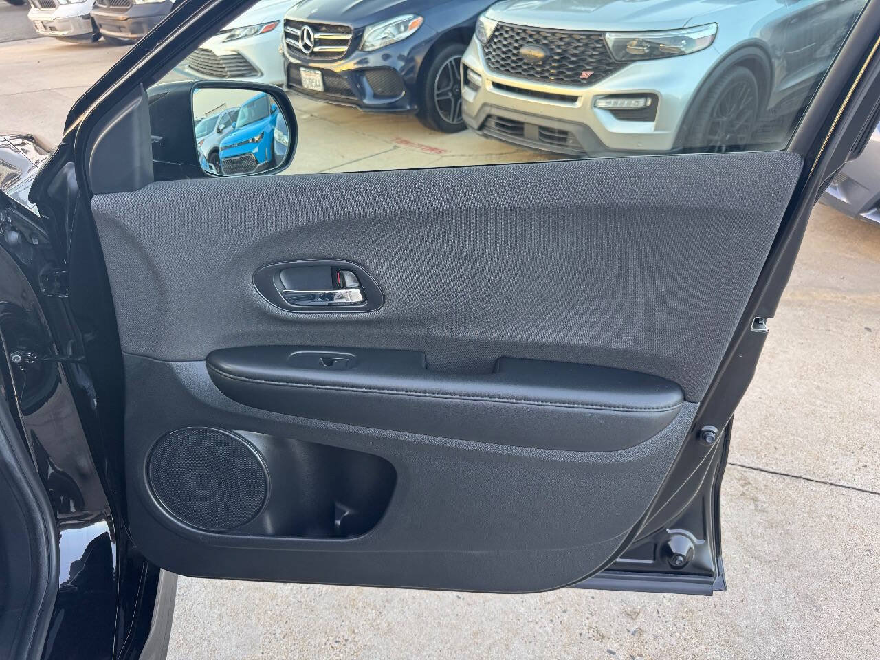 Used 2022 Honda HR-V Sport image 36