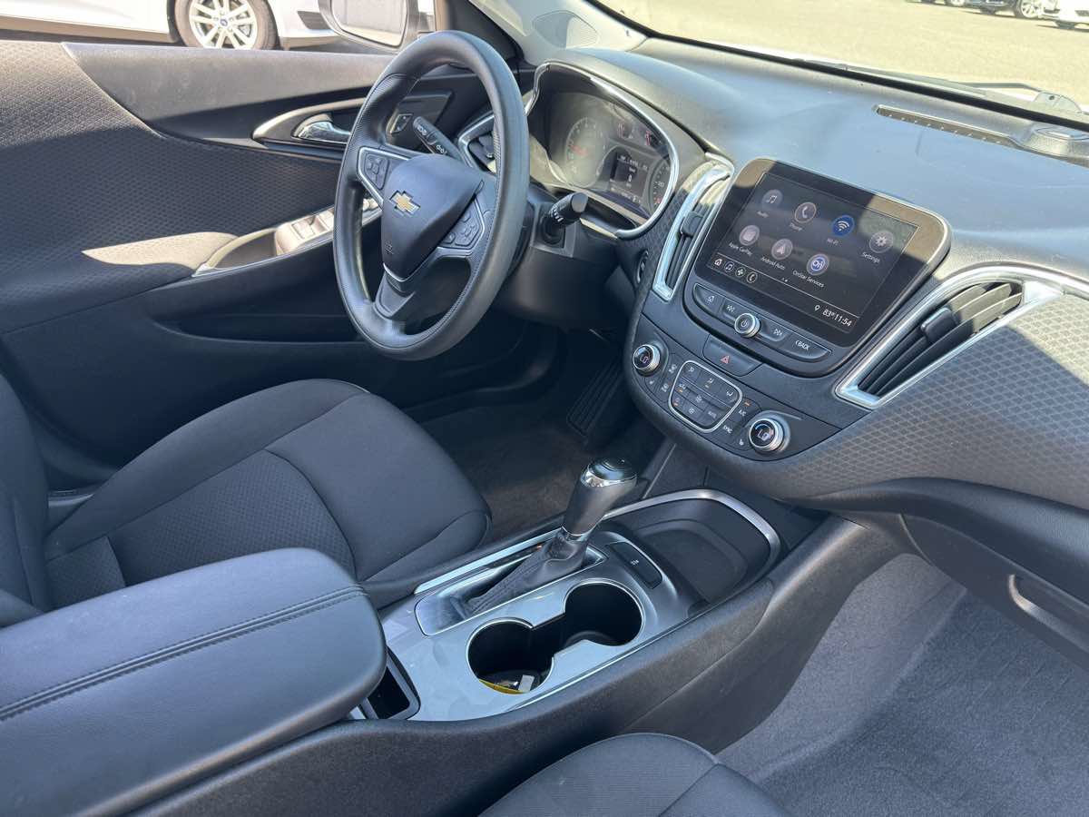 Used 2019 Chevrolet Malibu LT FWD image 14