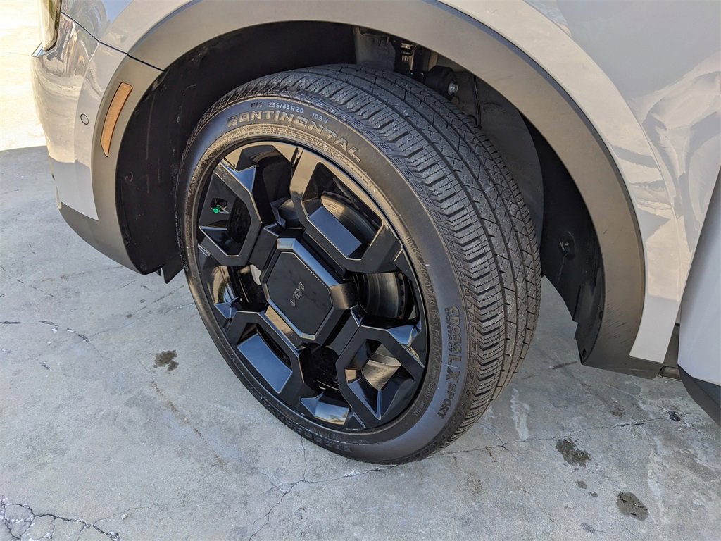 Certified 2025 Kia Sorento SX image 40