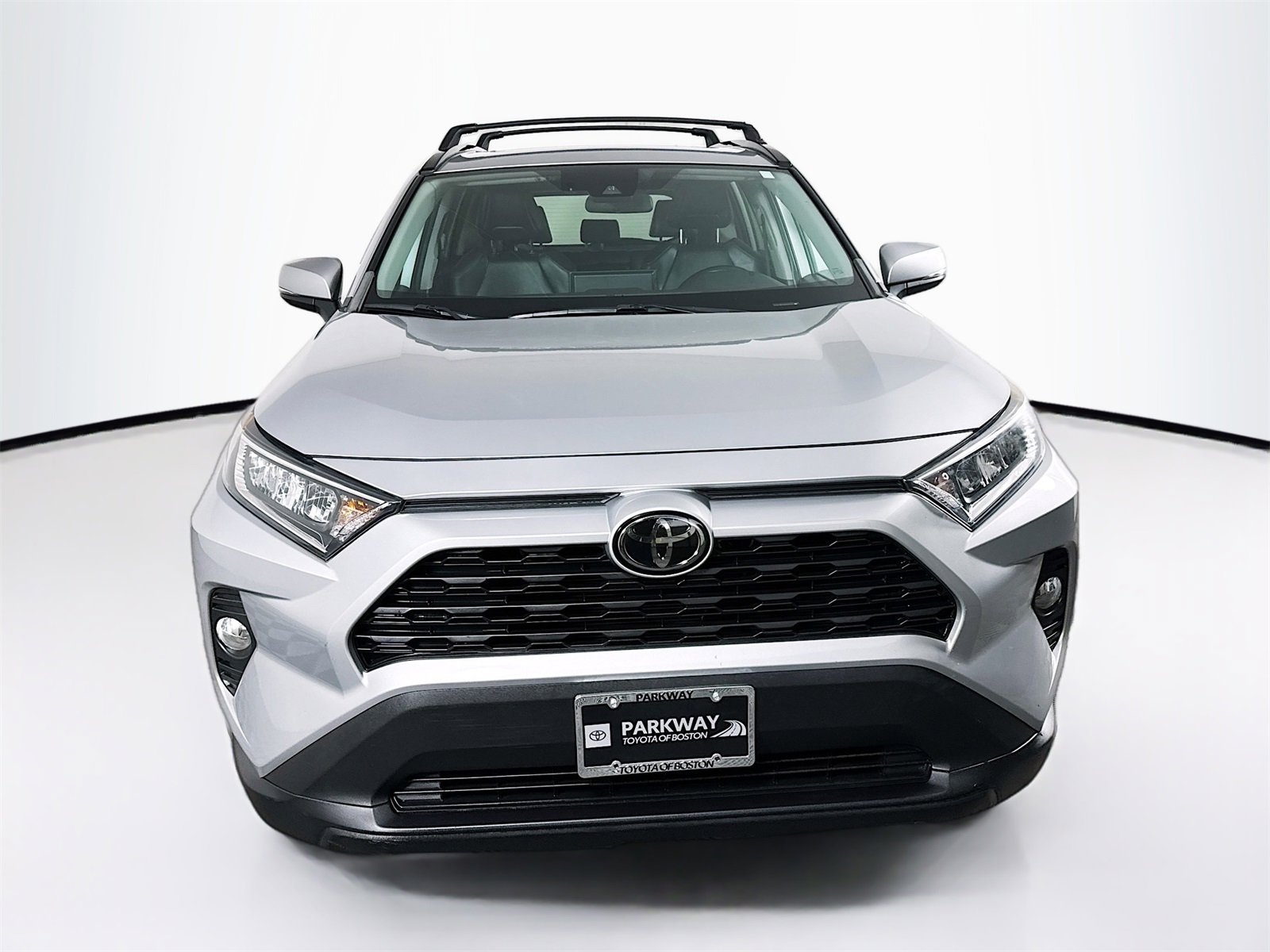 Used 2019 Toyota RAV4 XLE Premium image 2