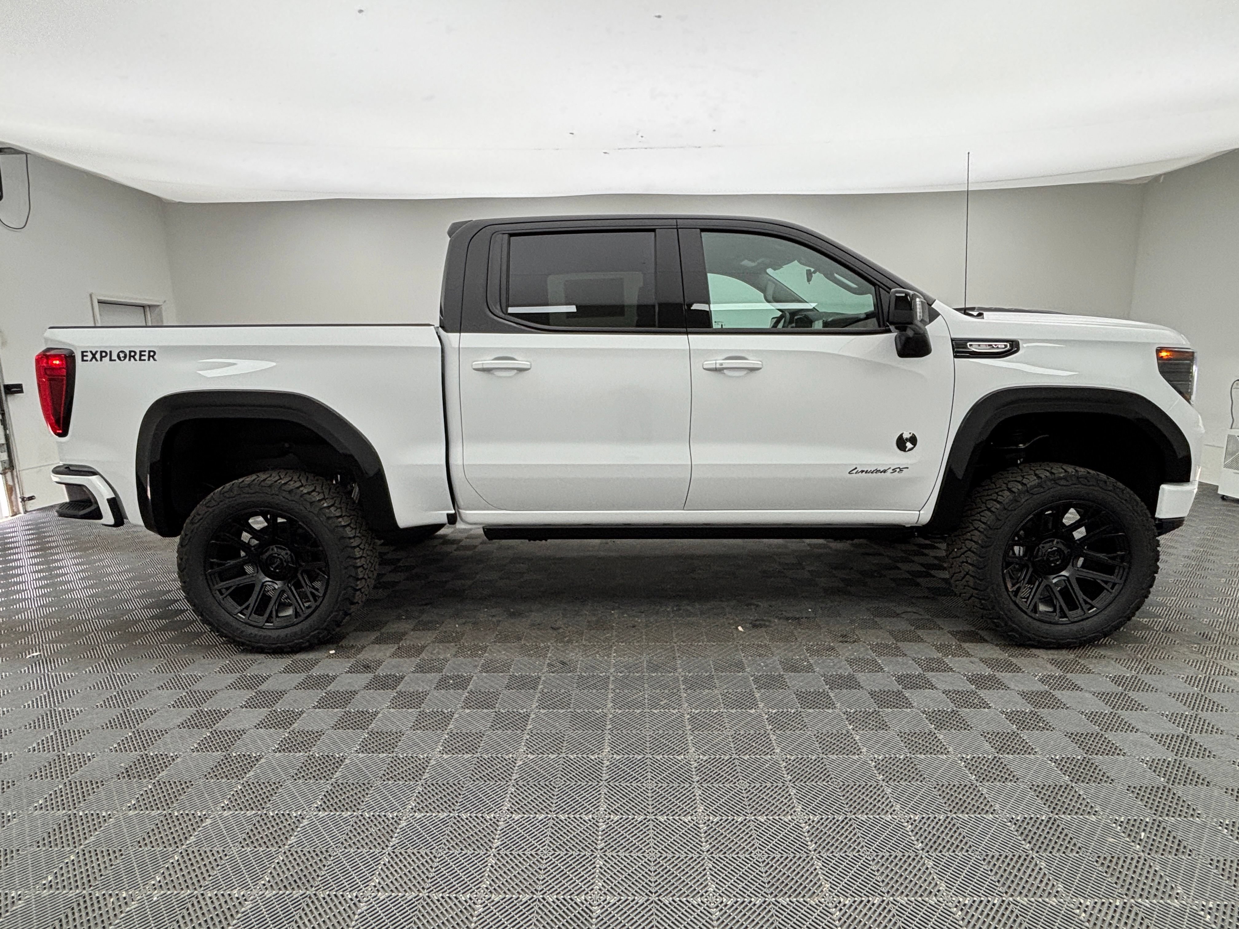 New 2026 GMC Sierra 1500 Elevation w/ Preferred Package AWD/4WD image 6