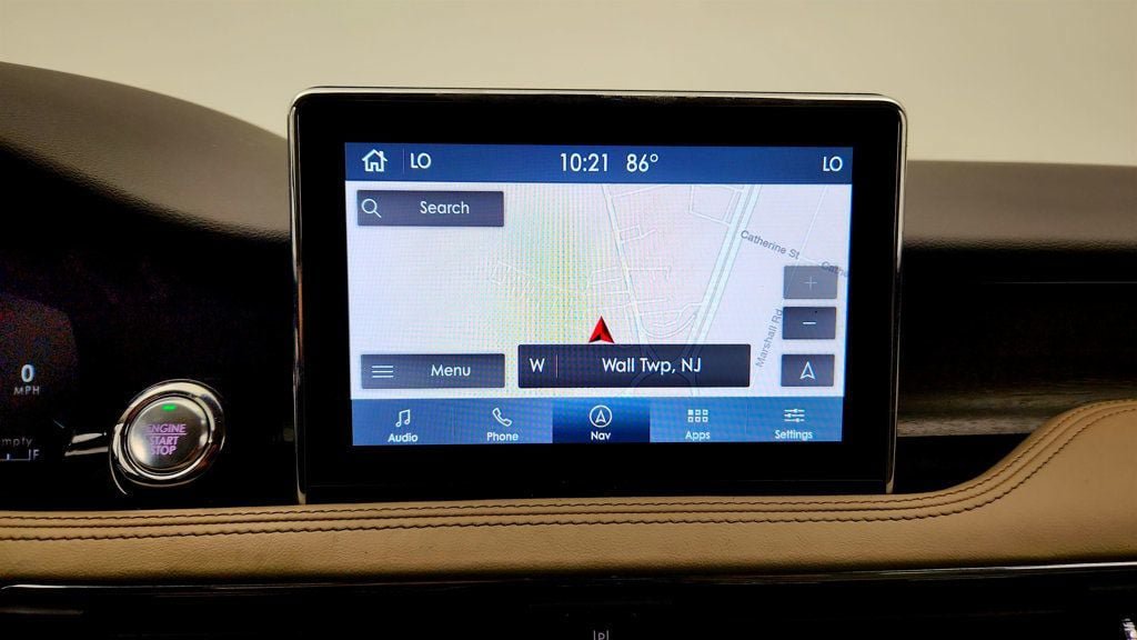 Used 2022 Lincoln Corsair Reserve w/ Luxury Package AWD/4WD image 19