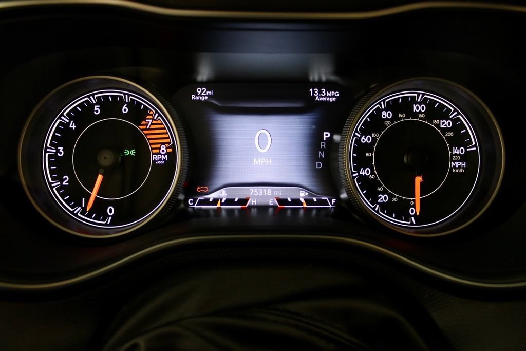 Used 2019 Jeep Cherokee Limited AWD/4WD image 25