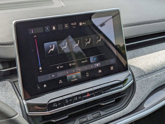 New 2023 Jeep Compass Sport image 22