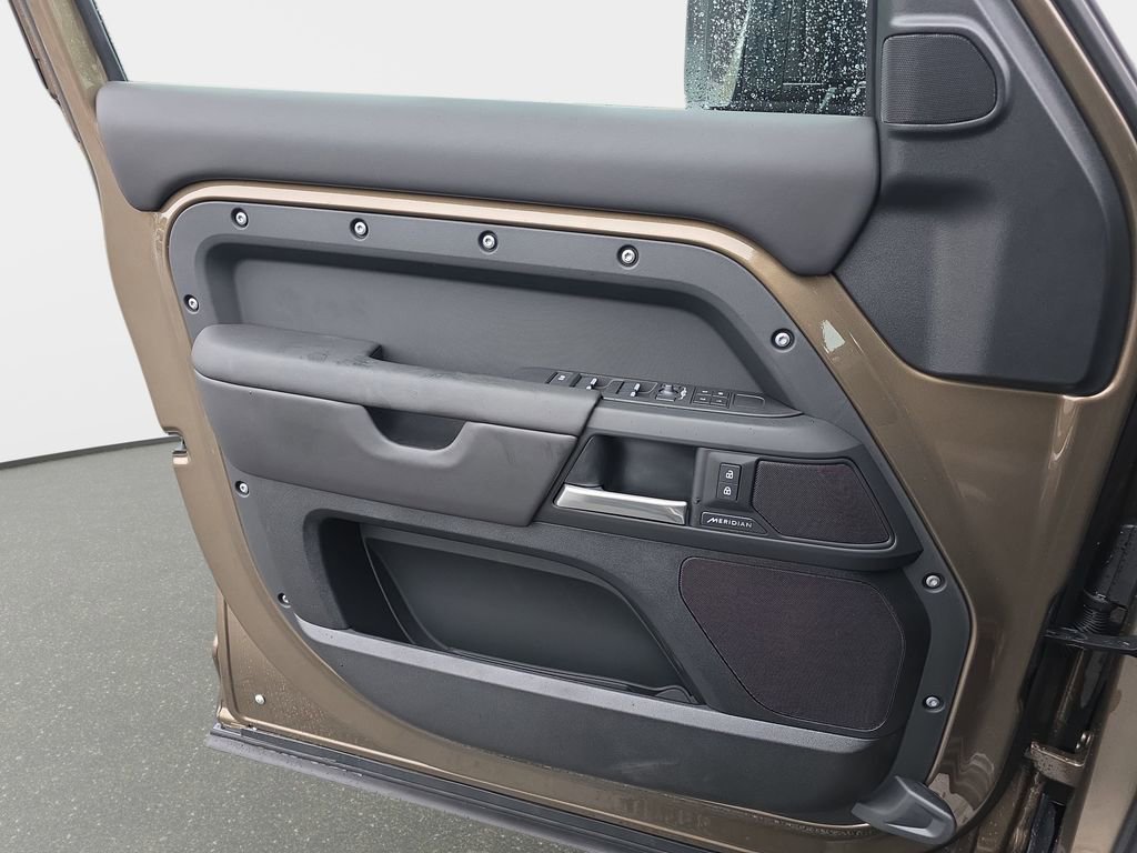 New 2026 Land Rover Defender 110 S image 29