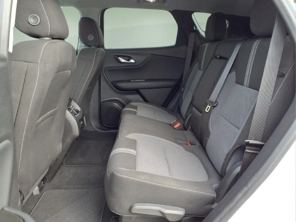 Certified 2025 Chevrolet Blazer LT w/ Driver Confidence Package FWD image 16