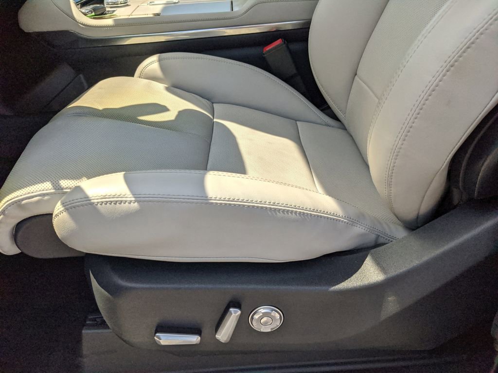 Used 2025 Lincoln Navigator Reserve image 22