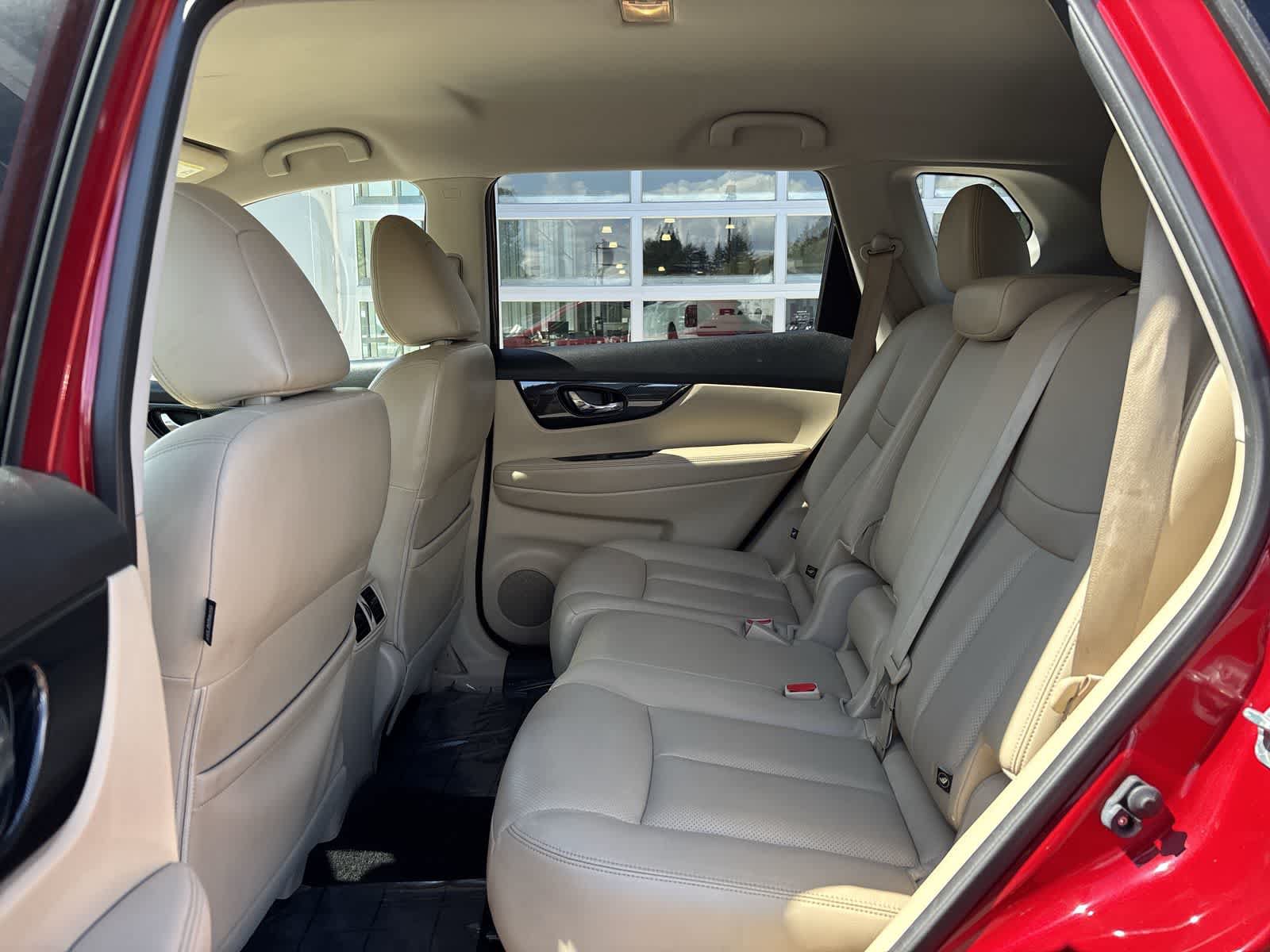 Used 2017 Nissan Rogue SL AWD/4WD image 7