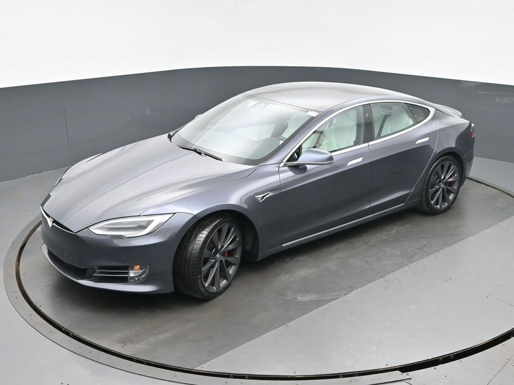 Used 2020 Tesla Model S Performance image 31