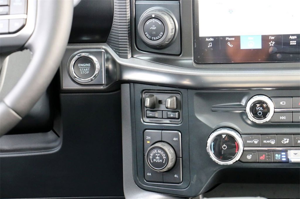 New 2025 Ford F150 Lariat w/ Equipment Group 502A High image 34