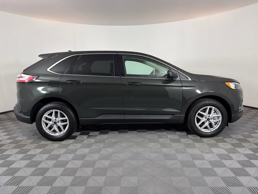 Used 2024 Ford Edge SEL w/ Convenience Package AWD/4WD image 2