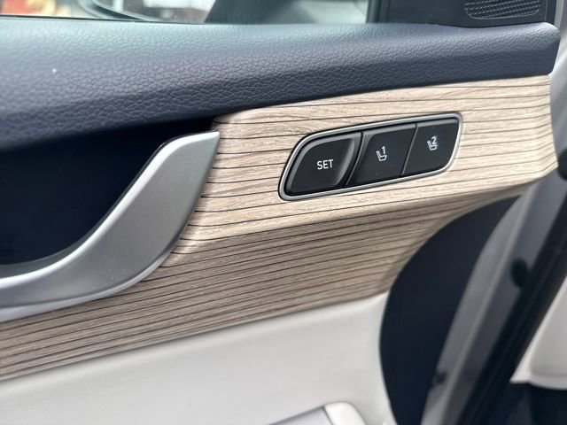 Used 2021 Hyundai Palisade SEL w/ Premium Package image 11