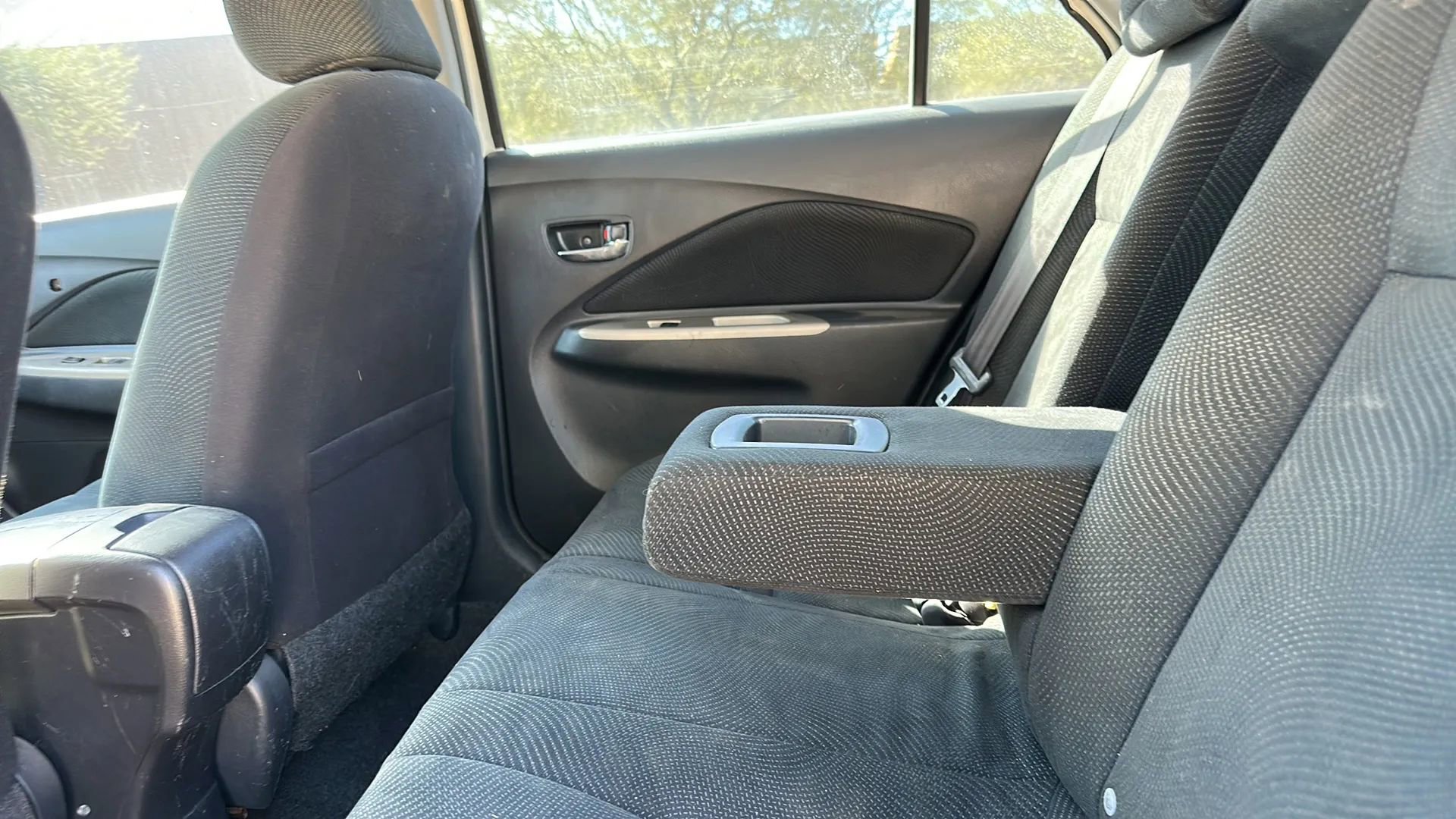 Used 2010 Toyota Yaris Sedan FWD image 21