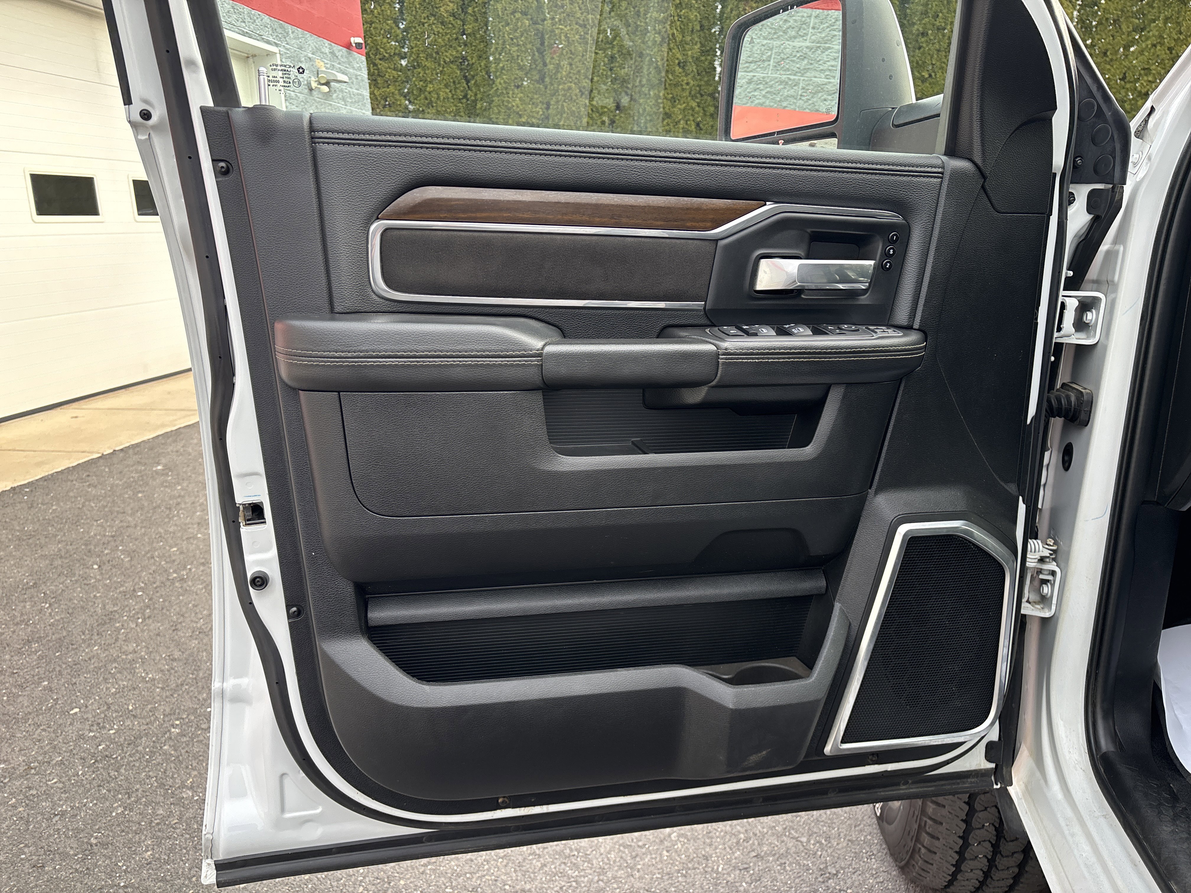 Used 2024 RAM 2500 Laramie w/ Safety Group image 15