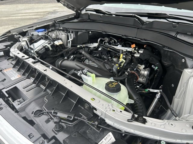 New 2025 Ford Explorer Active image 12