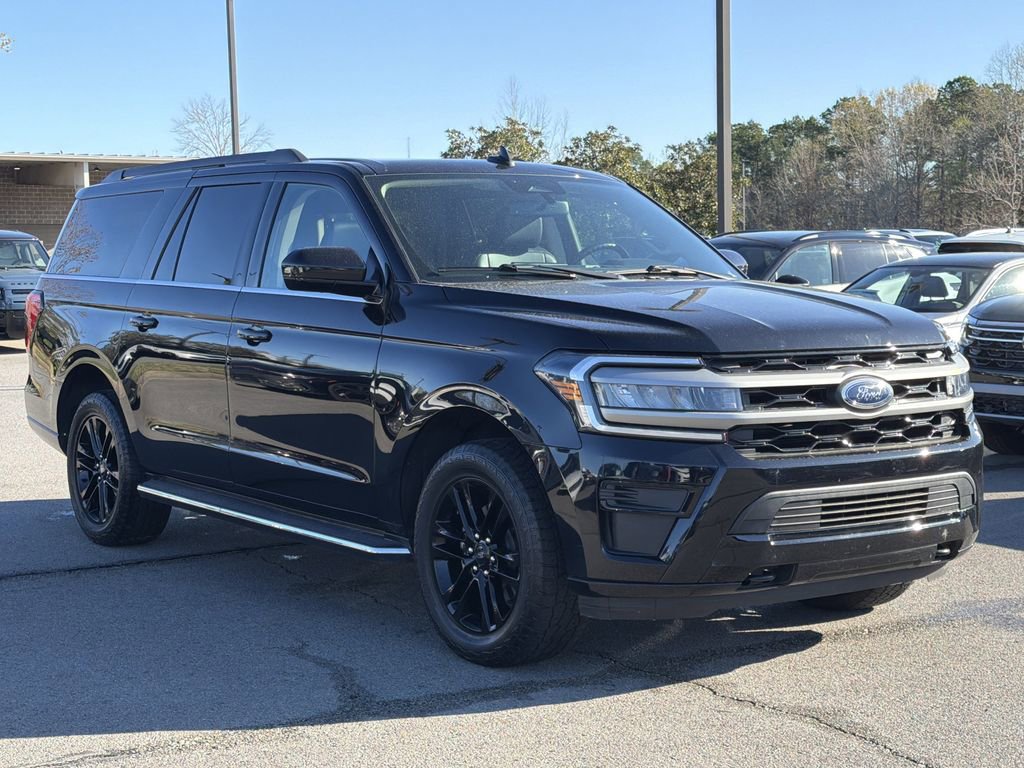 Used 2023 Ford Expedition Max XLT image 7