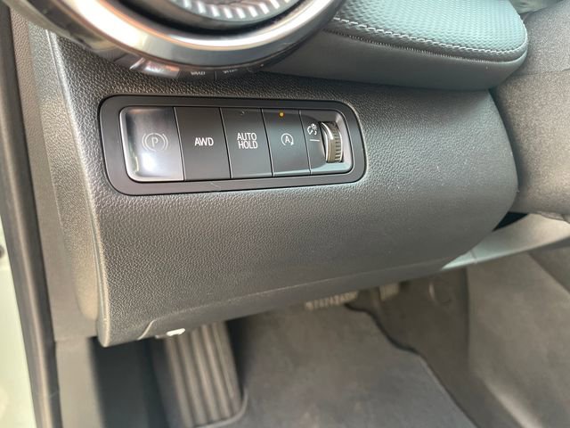 Used 2025 Chevrolet Equinox LT image 25