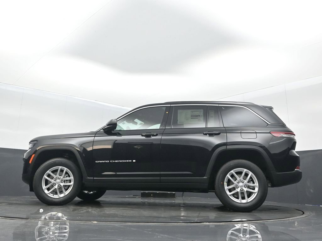 New 2026 Jeep Grand Cherokee Laredo image 32