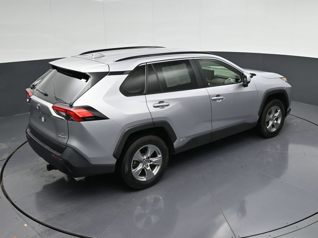 Used 2022 Toyota RAV4 LE AWD/4WD image 23
